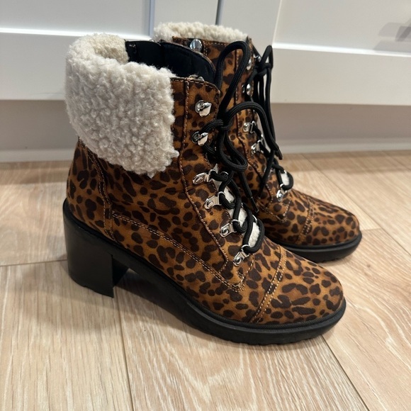Marc Fisher Hiker Lace-Up Ankle Boots size 8.5 - Picture 2 of 10